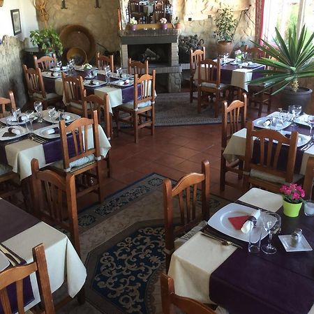 Los Cazadores Bed & Breakfast Ел Гастор Екстериор снимка