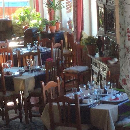 Los Cazadores Bed & Breakfast Ел Гастор Екстериор снимка