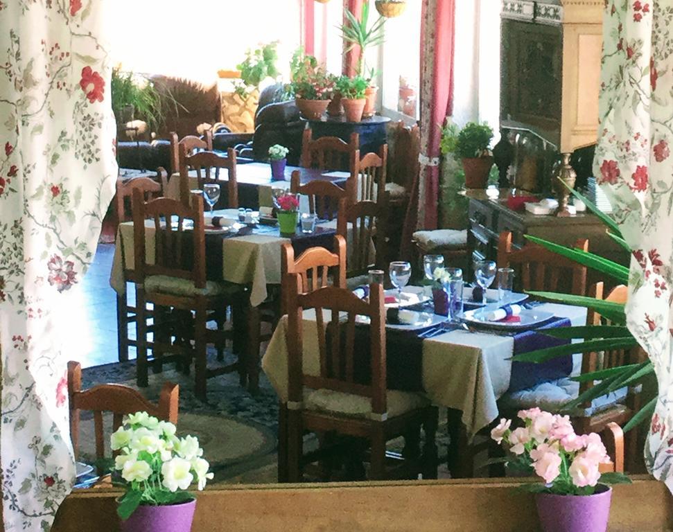 Los Cazadores Bed & Breakfast Ел Гастор Екстериор снимка